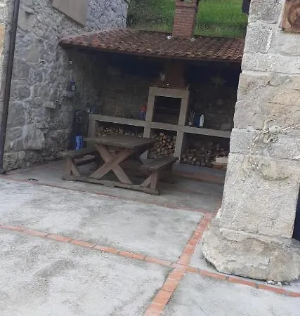 La Casina De Berdayes Country house *