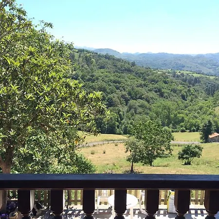 La Casina De Berdayes Country house Labra