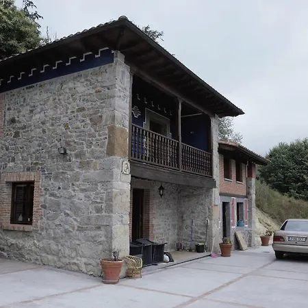 La Casina De Berdayes Country house Labra